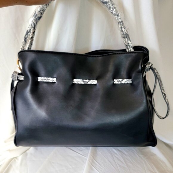 Badgley Mischka Black Slouchy Women’s Crossbody Handbag w/ Bow~ Non-Smkng ~ NWT - Picture 5 of 9